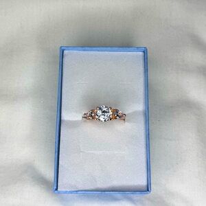 Gold Zircon Elegant Shimmer Ring